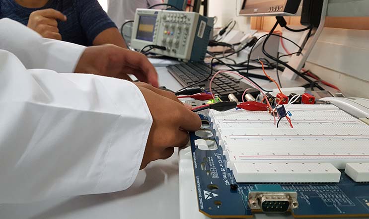 Electronics Laboratory American University Of Sharjah